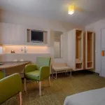 Reytan Hotel