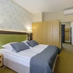Reytan Hotell 3*