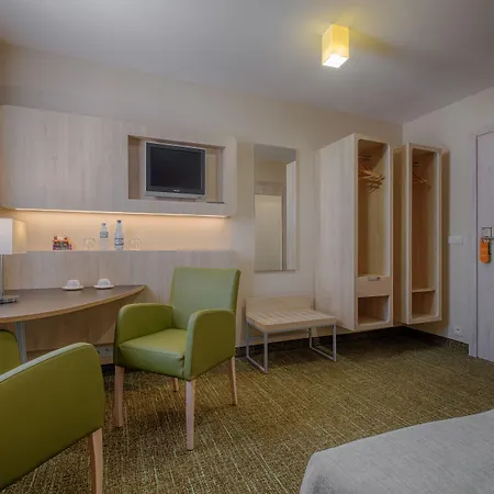 Reytan Hotell 3*
