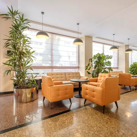 Reytan Hotel