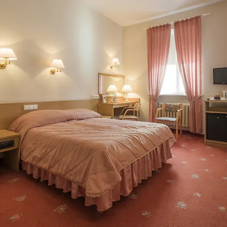 Reytan Hotel